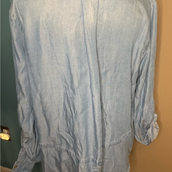 Saks Fith Avenue, chambray style button down. Women’s S $20 - Picture 3 of 9